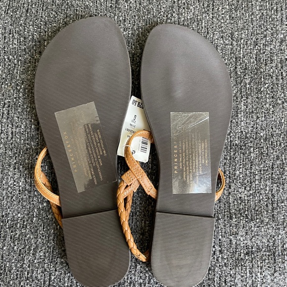 Sz 7 Aero Sandals - Picture 5 of 5